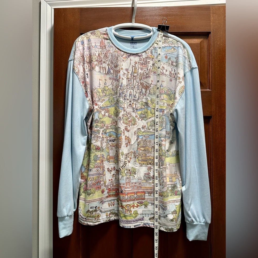 Disney vault long sleeve top, sz small